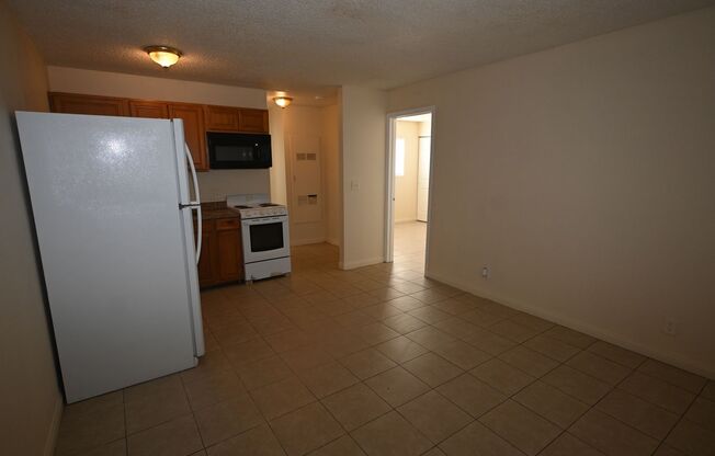 1 Bed Apartment - 3021  E Carey Ave - NO PETS