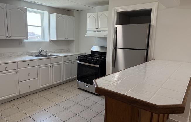 65 MAVERICK SQ
