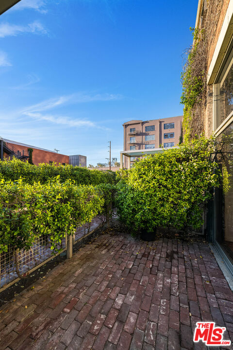 3 beds, 3 baths, 2,330 sqft, $8,500, Unit 106