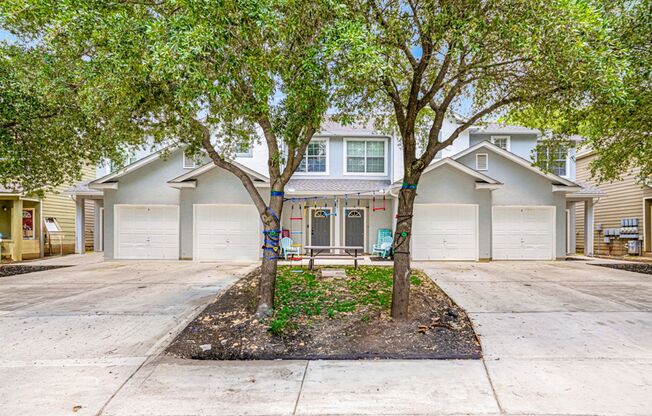 7811 Kingsbury Wood