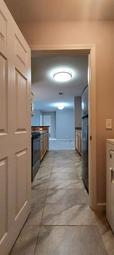 2 beds, 2 baths, 1,142 sqft, $1,360, Unit 31-202