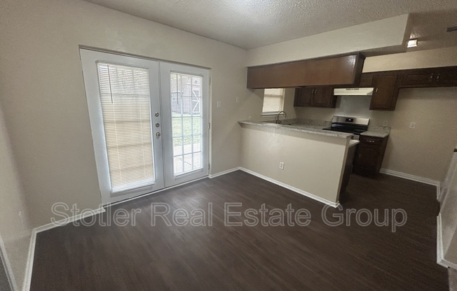 1105 SATURN DR