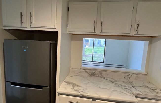 2 beds, 1.5 baths, 950 sqft, $1,545, Unit 124W