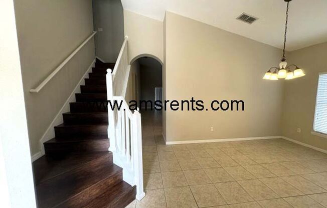 Spacious 4 bedroom 2.5 bath in St Cloud