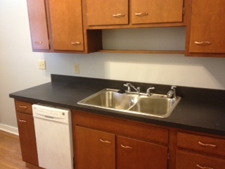 2 beds, 1 bath, 815 sqft, $1,200, Unit 339