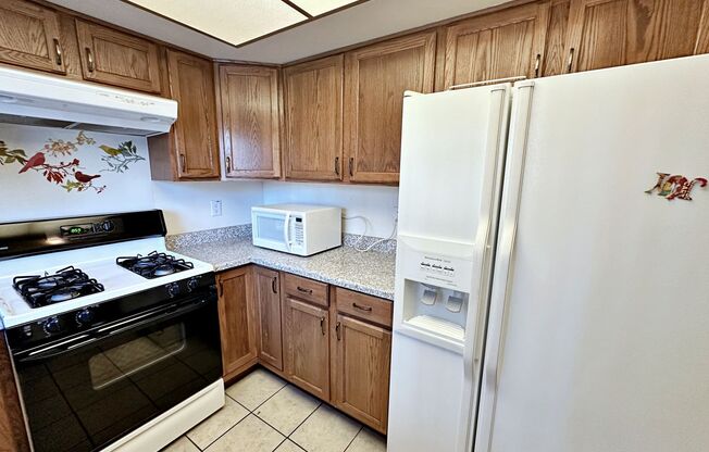 2 beds, 2 baths, $1,400