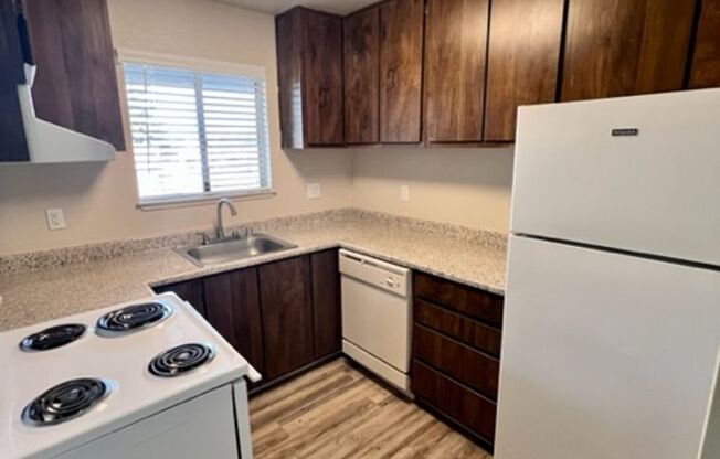 1 bed, 1 bath, 700 sqft, $1,595, Unit 84