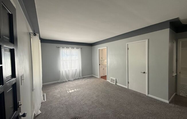 Beautifully Updated 2 Bed, 1 Bath Home for Rent – Great Location Near US-131