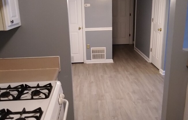 2 beds, 1 bath, $1,150