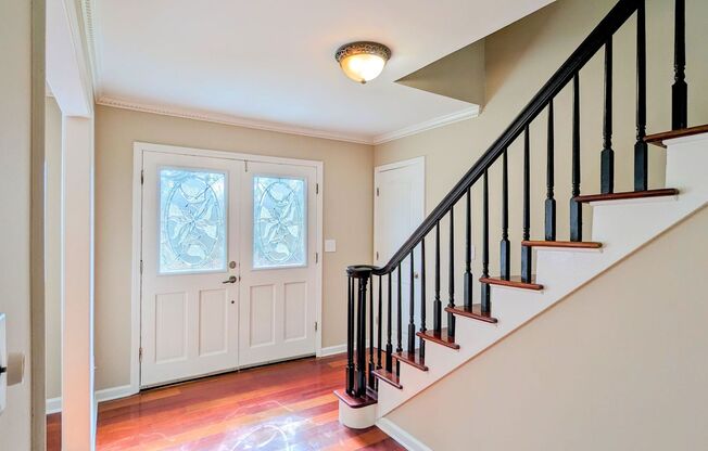 4 beds, 2.5 baths, $3,400