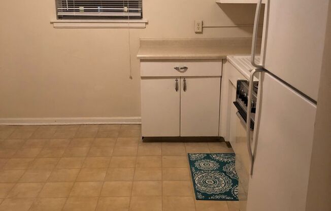 2 beds, 1 bath, 695 sqft, $725, Unit 1300-1518