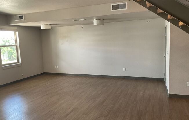 1 bed, 1.5 baths, 1,316 sqft, $1,760, Unit 312