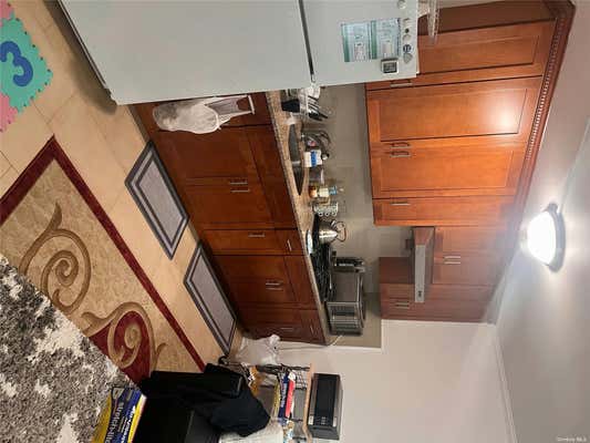 2 beds, 1 bath, 840 sqft, $2,590