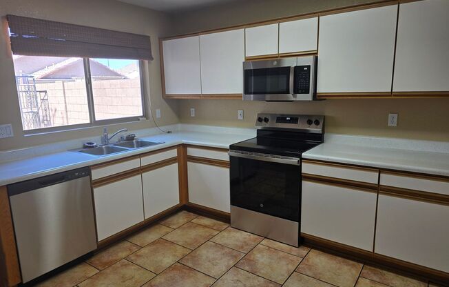 8602 W Caron Dr.