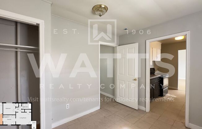 3 beds, 1 bath, 620 sqft, $650, Unit C