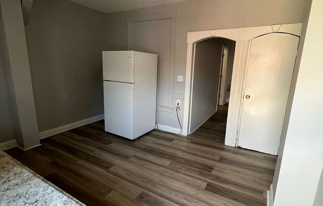 Three Bedroom One Bathroom Ready For ASAP Move In