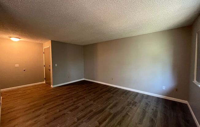 2 beds, 1 bath, 880 sqft, $1,475, Unit 15350