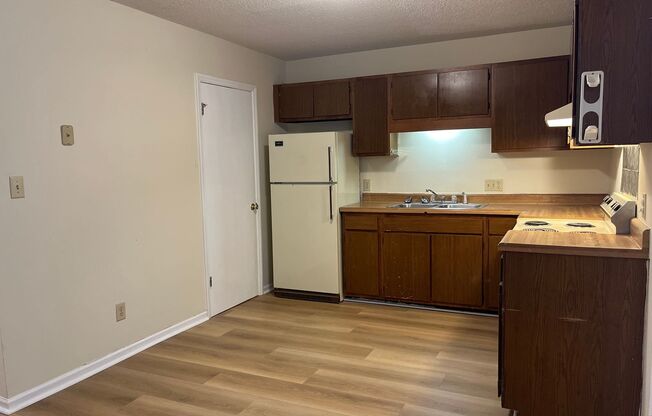 2 beds, 1.5 baths, 1,020 sqft, $1,400, Unit Unit C