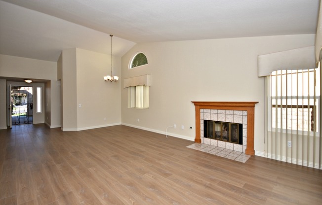 Updated 2Bed, 2Bath Home in Vista!