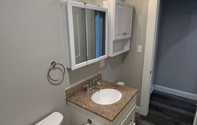 1 bed, 1 bath, $2,300, Unit #6