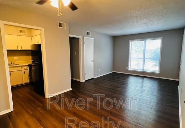 3953 MACON RD