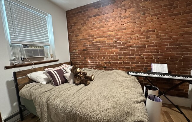 1 bed, 1 bath, 750 sqft, $3,000, Unit 3R