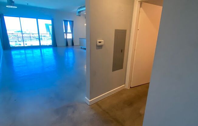 Studio, 1 bath, $2,400, Unit 1001