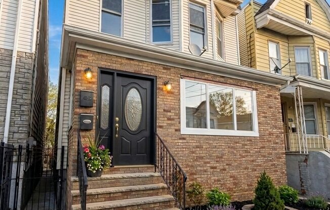 132 BAYVIEW AVE