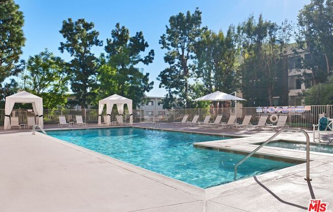 1 bed, 2 baths, 718 sqft, $3,800, Unit 710