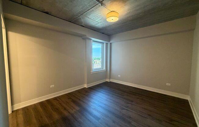 2 beds, 2 baths, 908 sqft, $3,700, Unit 952-607