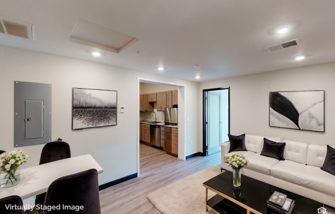 2 beds, 2 baths, 988 sqft, $1,280, Unit 3200-100