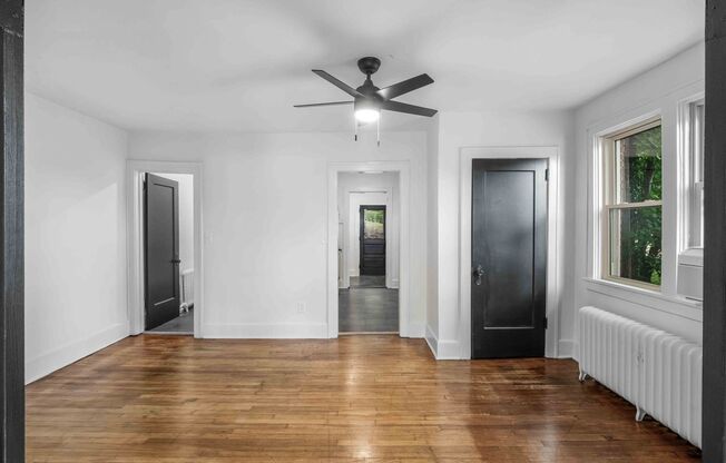 AVAILABLE AUG 1ST!! FULLY RENOVATED 1 BEDROOM LOCATED IN CRAFTON!
