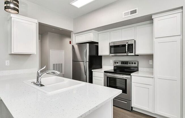 South Ridge Apts~Built in 2020 w/ Clubhouse + Pool, Pet Friendly & Covered Parking!