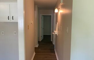 3 beds, 1 bath, $900