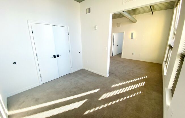 2 beds, 1 bath, 835 sqft, $2,195, Unit Unit 402