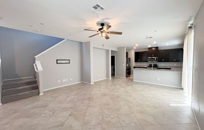 3145 UMBRIA HLS WALK