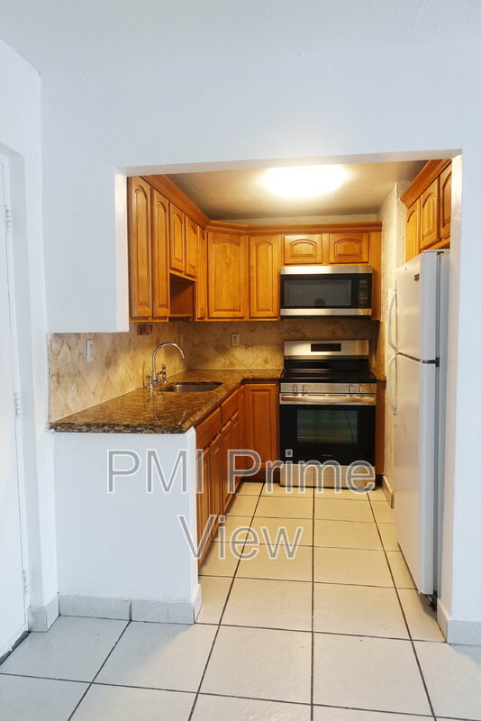 495 NW 72 AVE