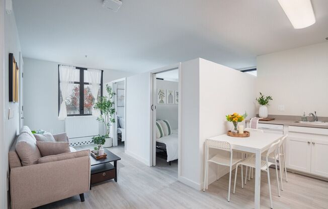 1 bed, 1 bath, 111 sqft, $1,800