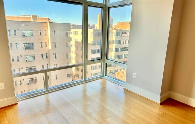 1 bed, 1 bath, $2,800, Unit 905