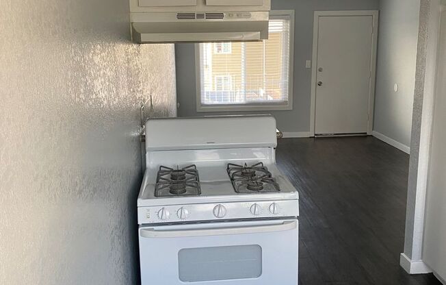 Stunning 2BD x 1 BA centrally located in Norwalk! Just seconds away from the Norwalk Entertainment Center, Civic Center and Norwalk Library & minutes away from Norwalk Town Square!!! 1/2 off the first month's rent!!!!