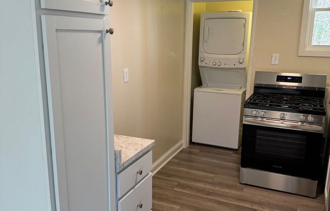 1 bed, 1 bath, 700 sqft, $1,325, Unit #6