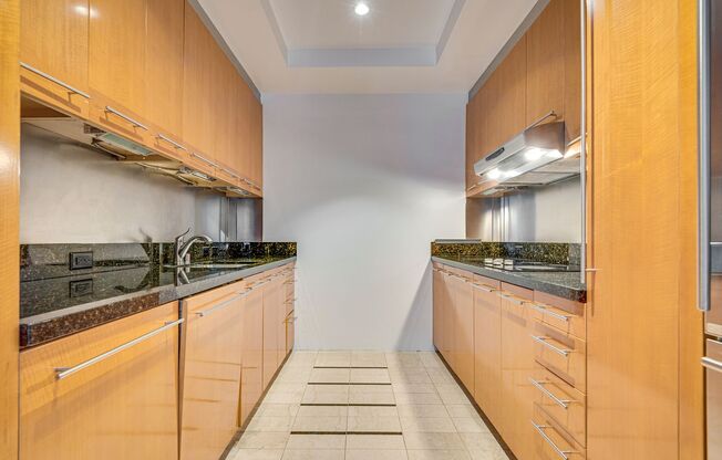 2 beds, 2 baths, $2,450, Unit # 2407