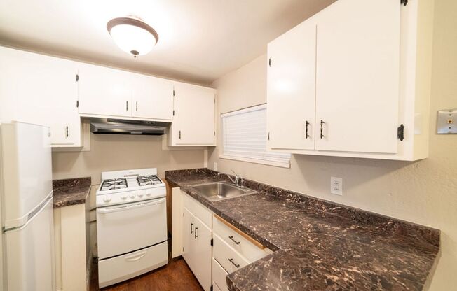 3237 Yosemite Ave.