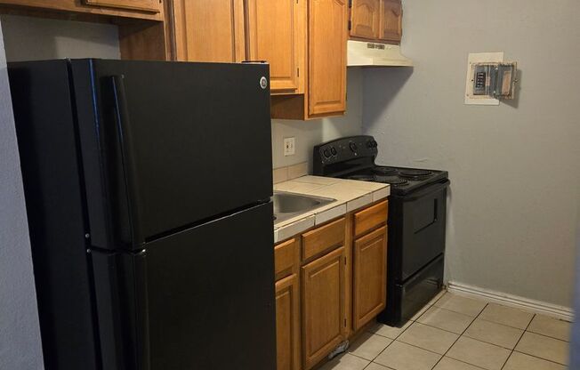 1 bed, 1 bath, 546 sqft, $950, Unit 1