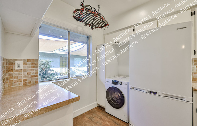 1107 W OSBORN RD