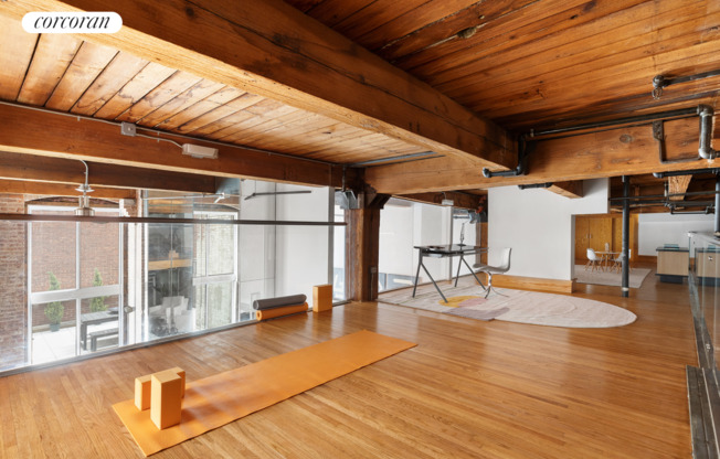 205 E 22 ST