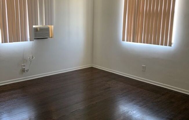 2 beds, 1 bath, 896 sqft, $2,050, Unit D