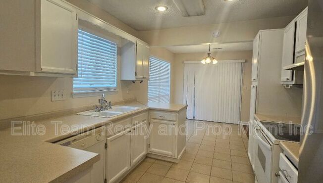 3738 SWEETGRASS LN