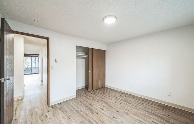 1 bed, 1 bath, 750 sqft, $1,295, Unit 28