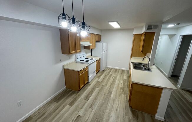 1 bed, 1 bath, 678 sqft, $1,675, Unit 2403